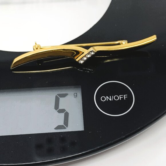 Crown Trifari Gold Tone Wave Brooch - Picture 7 of 7